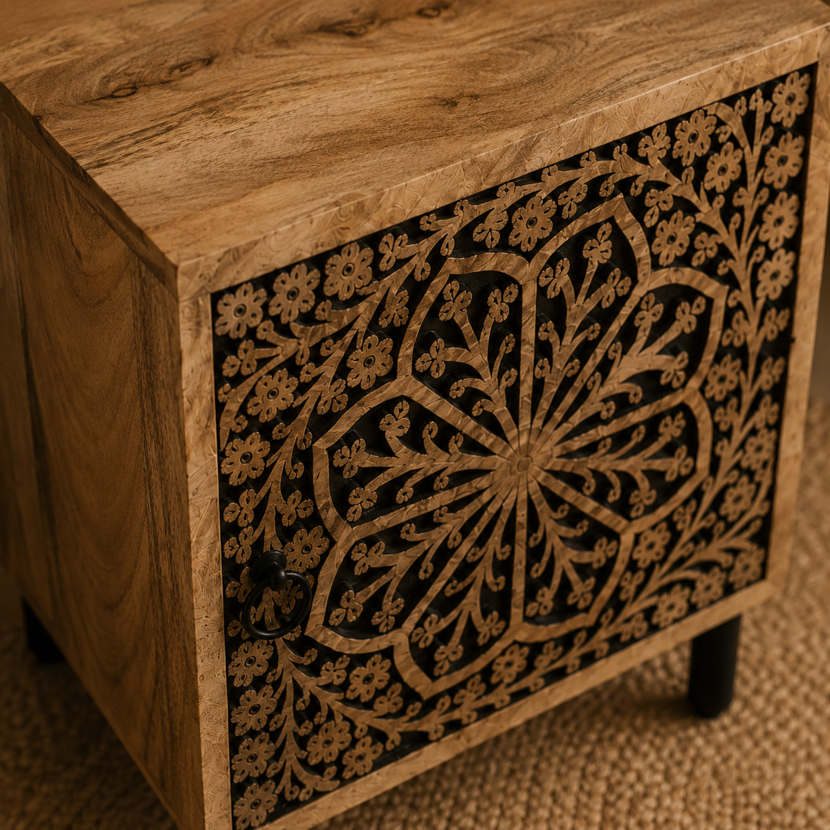 Bohème | Table de chevet sculptée