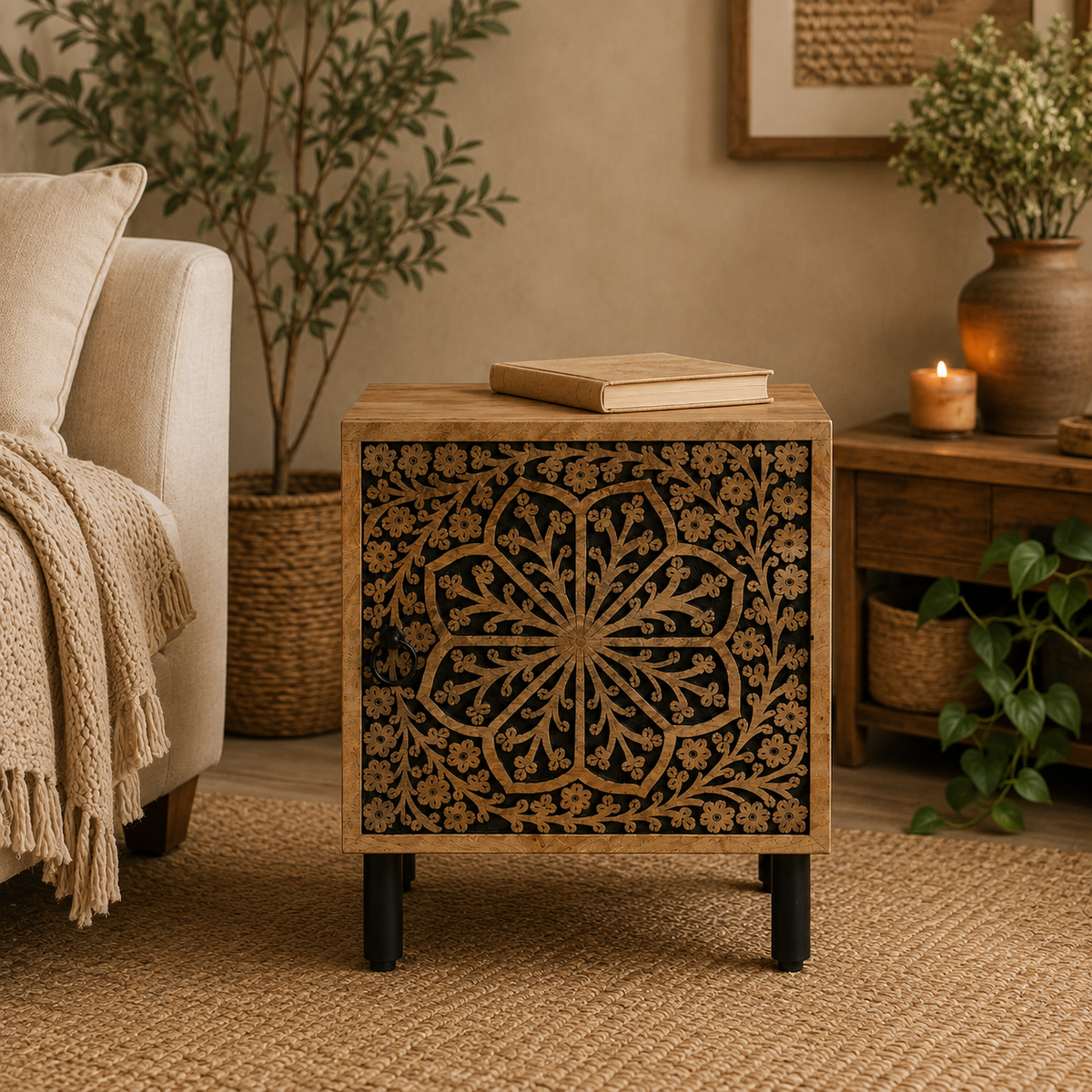 Bohème | Table de chevet sculptée