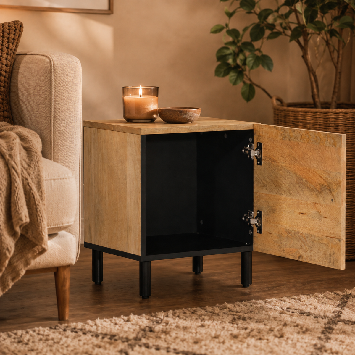 Bohème | Table de chevet sculptée