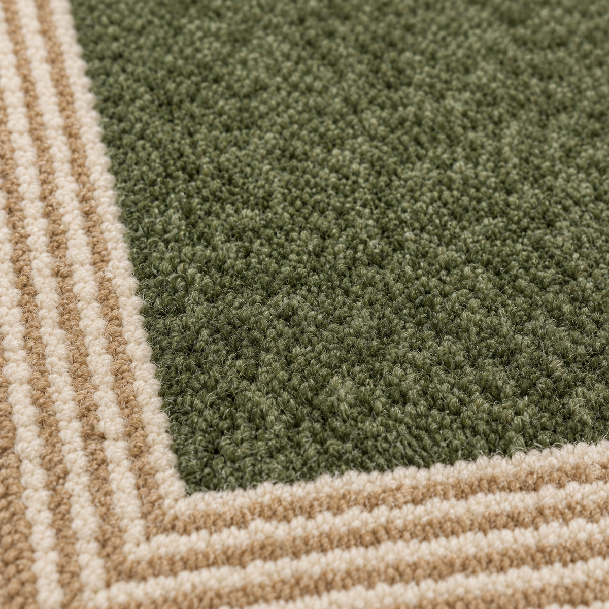 Liseré | Tapis vert olive bordure rayée